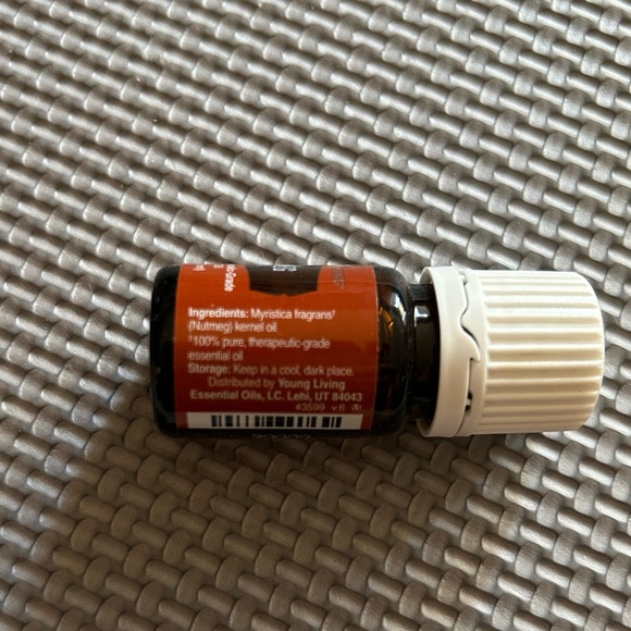 NEW Young Living‎ Nutmeg Essential Oil, 5ml bottle - Picture 2 of 6